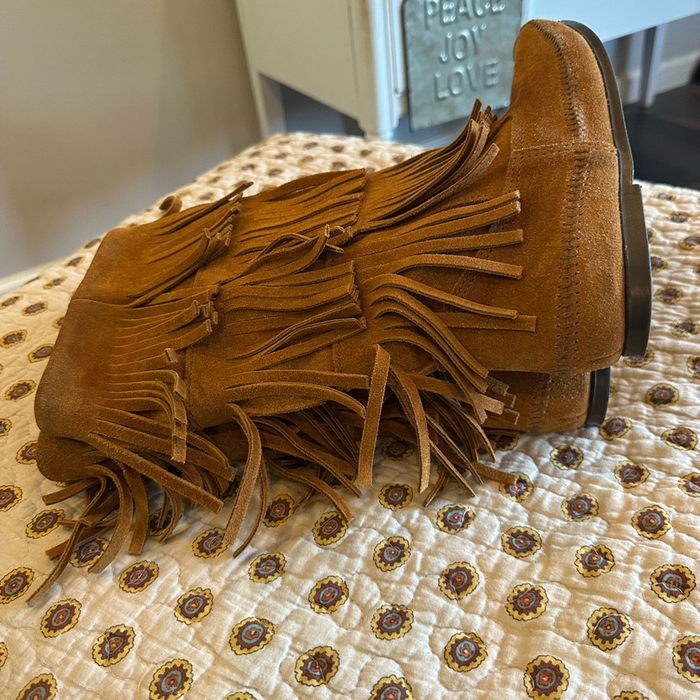 Minnetonka 3 Layer Fringe Moccasin Boots Size 8 - Picture 4 of 6